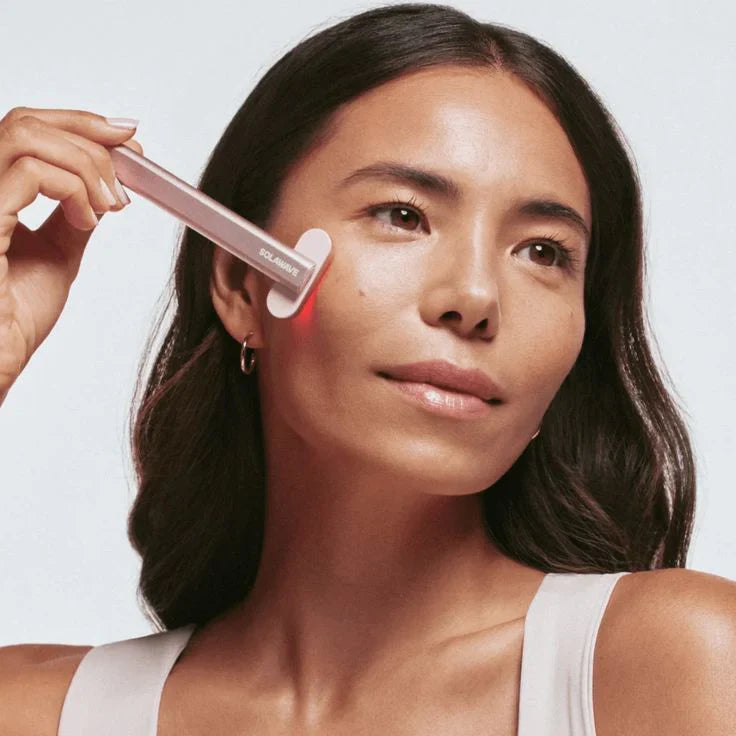 Nuvaskin avis dermatologue : l’anti-cernes « stylé » tient-il ses promesses ?