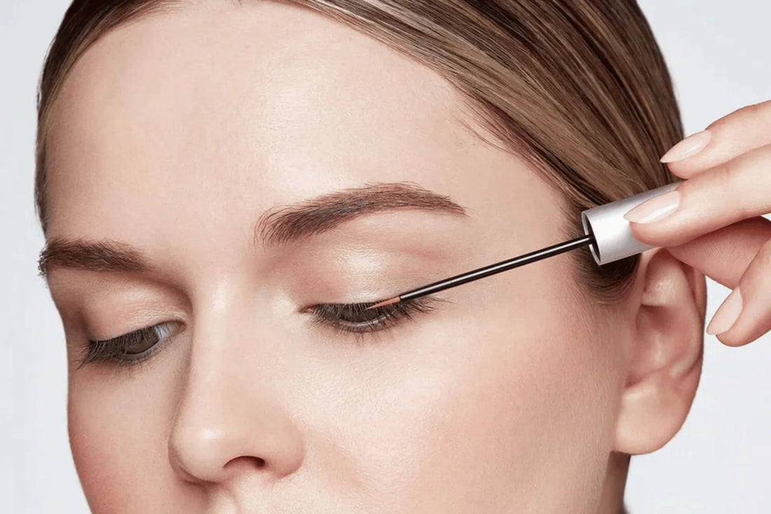 GLASH Paris avis : sérum cils ou simple buzz beauté ? Notre test & retours d’utilisatrices